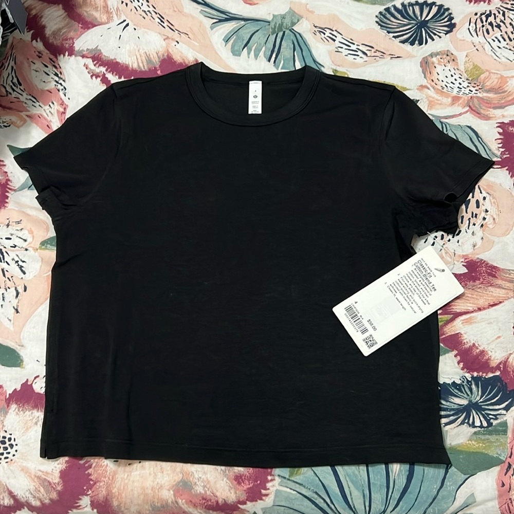 Lululemon Tshirt